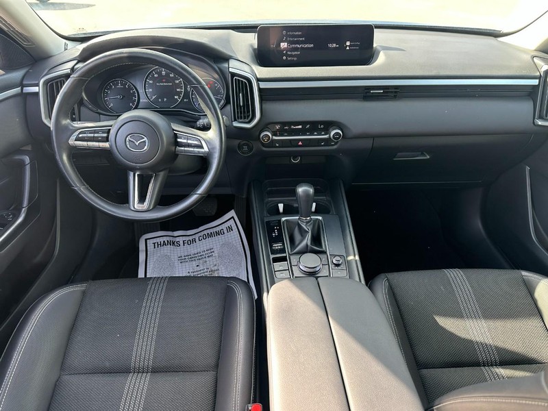 Mazda CX-50 Vehicle Full-screen Gallery Image 12