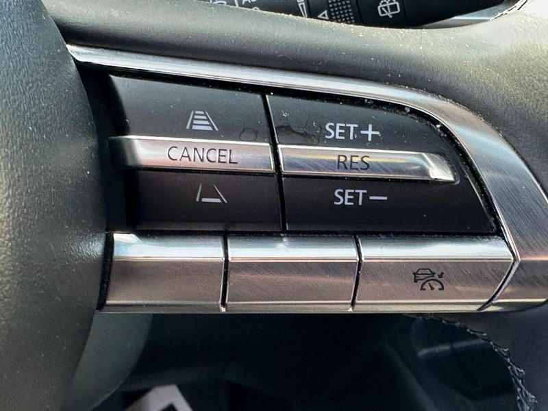 Mazda CX-50 Vehicle Full-screen Gallery Image 20