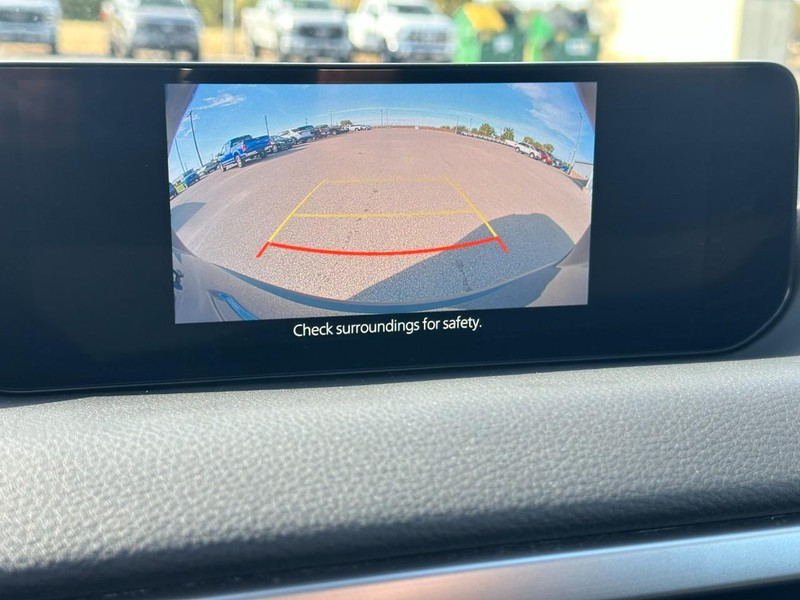 Mazda CX-50 Vehicle Full-screen Gallery Image 23