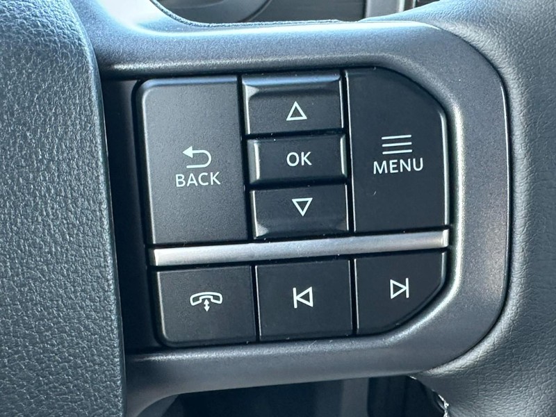 Ford F-150 Vehicle Full-screen Gallery Image 12