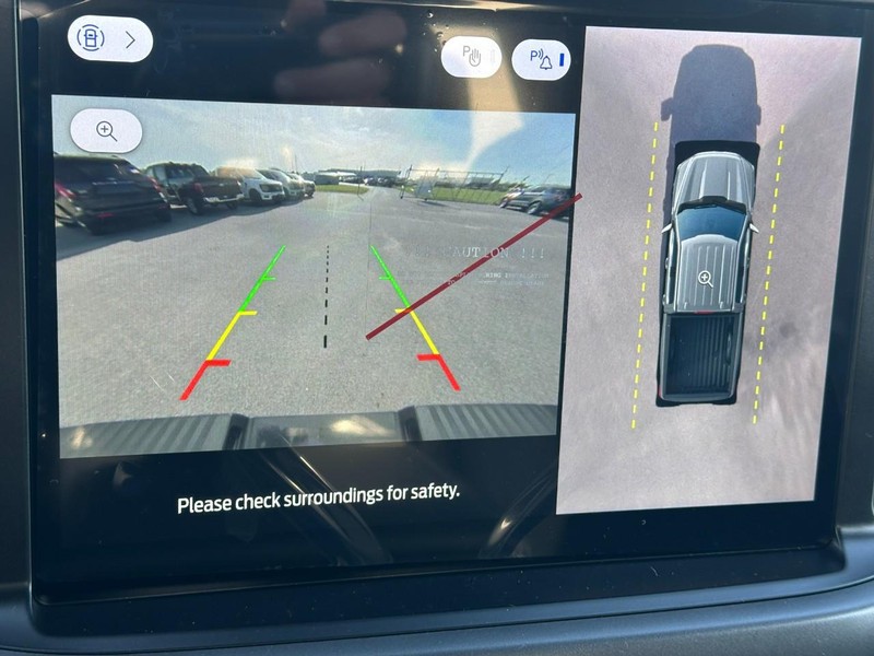 Ford F-150 Vehicle Full-screen Gallery Image 15