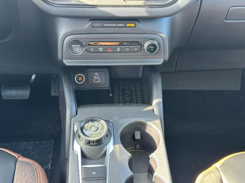 Ford Bronco Sport Vehicle Full-screen Gallery Image 8