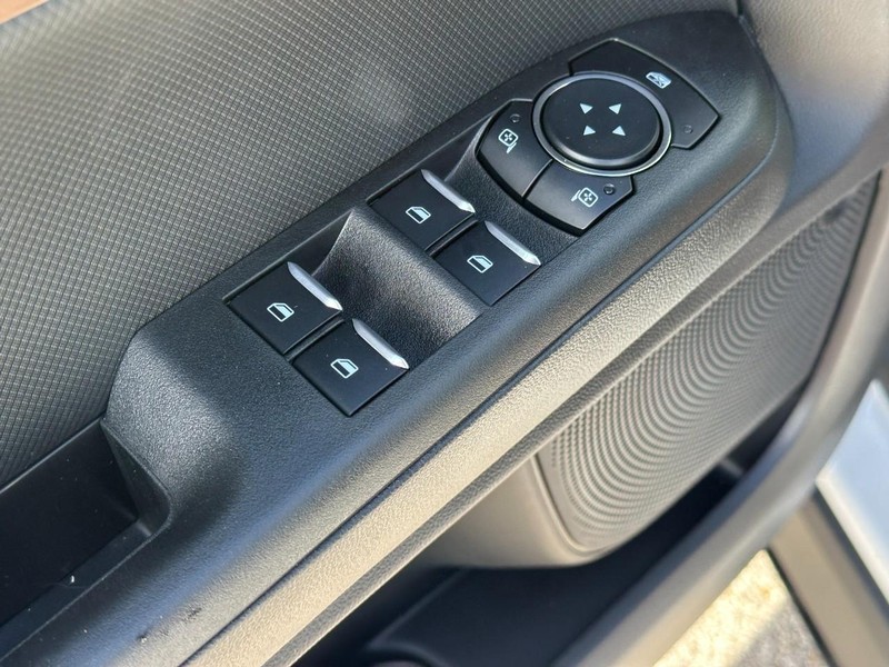 Ford Bronco Sport Vehicle Full-screen Gallery Image 9