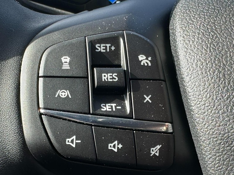 Ford Bronco Sport Vehicle Full-screen Gallery Image 12