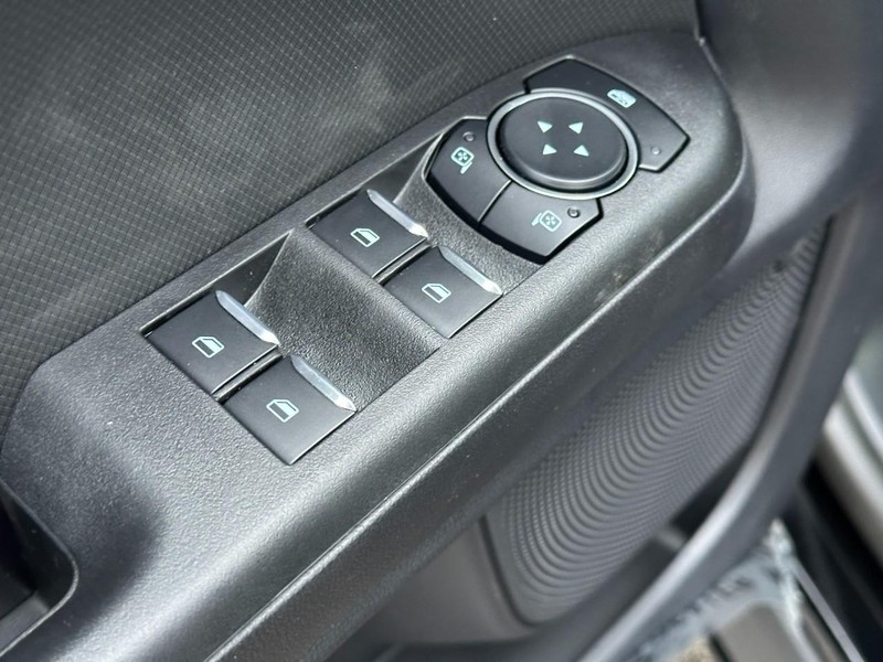 Ford Bronco Sport Vehicle Full-screen Gallery Image 9