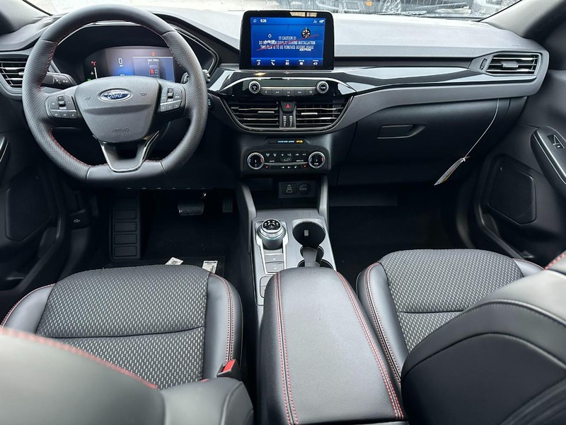 Ford Escape Vehicle Full-screen Gallery Image 6