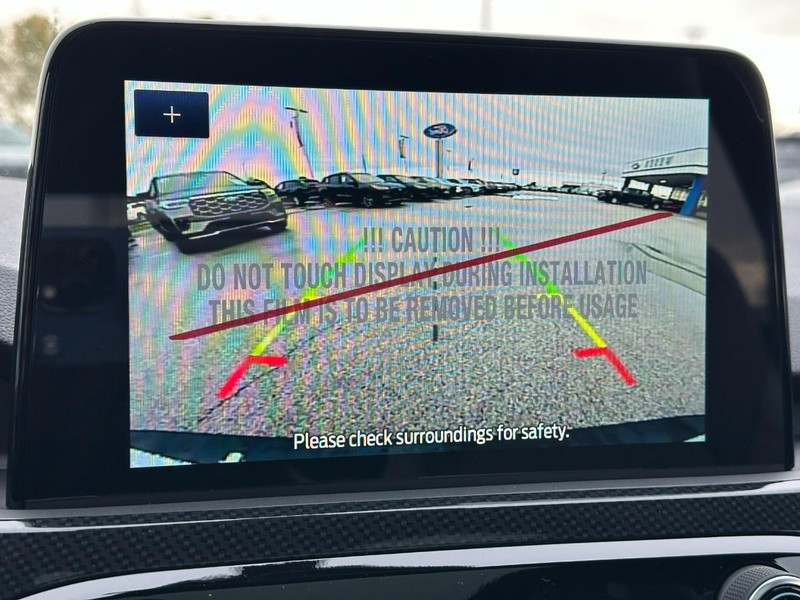 Ford Escape Vehicle Full-screen Gallery Image 15