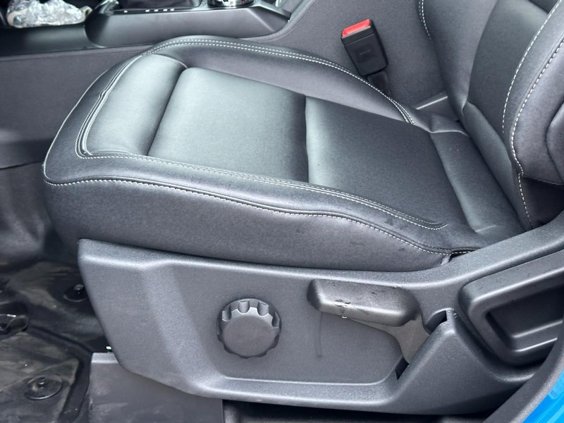 Ford Bronco Vehicle Full-screen Gallery Image 10