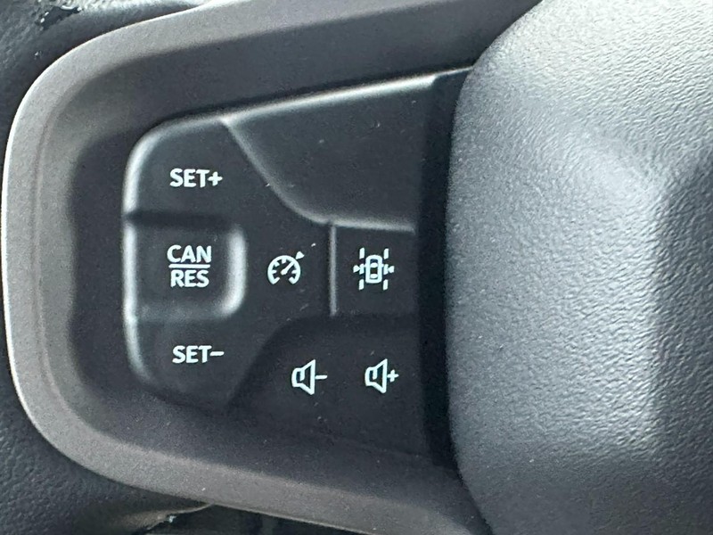 Ford Bronco Vehicle Full-screen Gallery Image 11