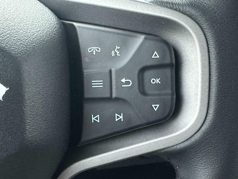 Ford Bronco Vehicle Full-screen Gallery Image 12