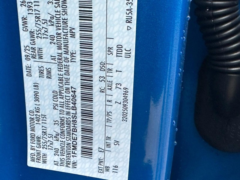 Ford Bronco Vehicle Full-screen Gallery Image 16