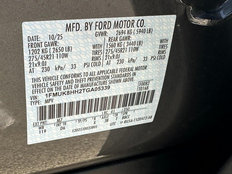 Ford Explorer Vehicle Full-screen Gallery Image 18