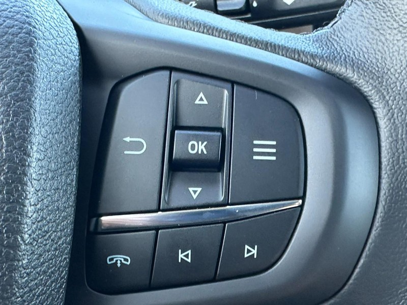 Ford Ranger Vehicle Full-screen Gallery Image 13