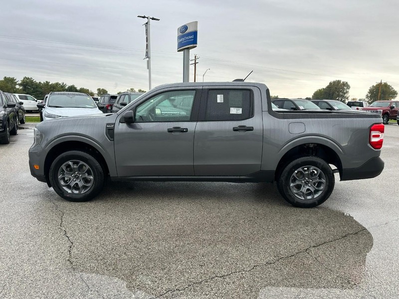 Ford Maverick Vehicle Full-screen Gallery Image 2