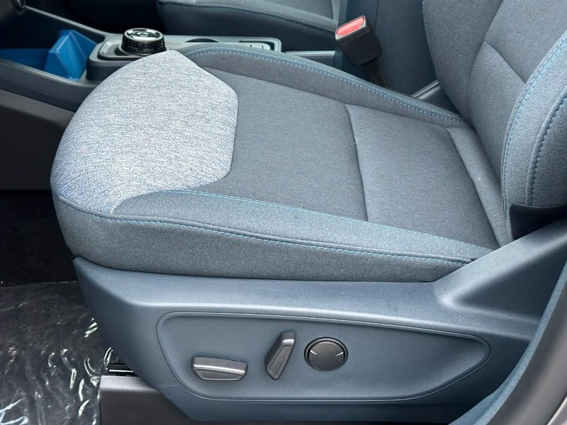 Ford Maverick Vehicle Full-screen Gallery Image 11