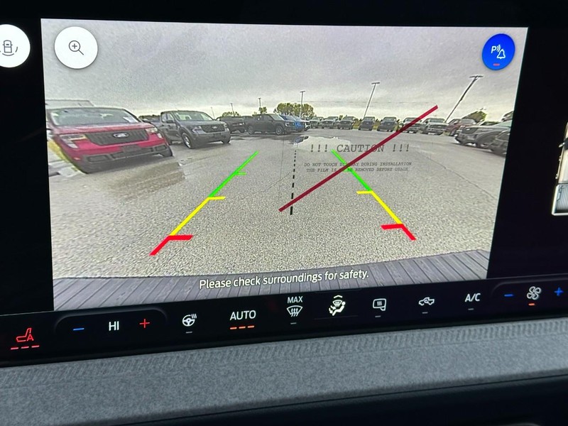 Ford Maverick Vehicle Full-screen Gallery Image 14