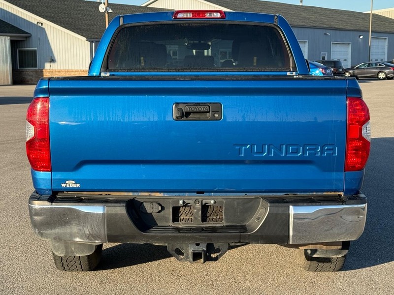 Toyota Tundra 2WD Vehicle Full-screen Gallery Image 4