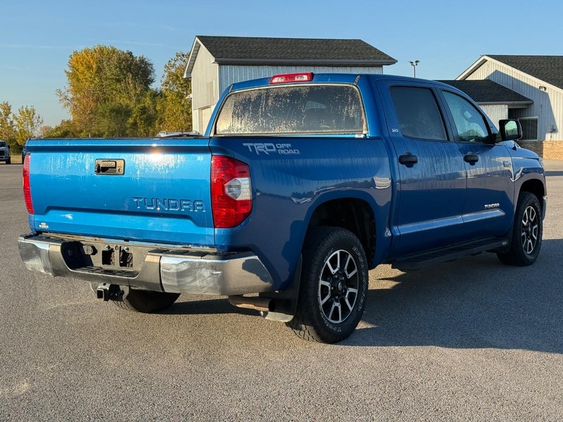 Toyota Tundra 2WD Vehicle Full-screen Gallery Image 5