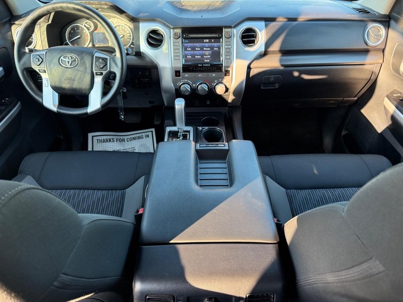 Toyota Tundra 2WD Vehicle Full-screen Gallery Image 9