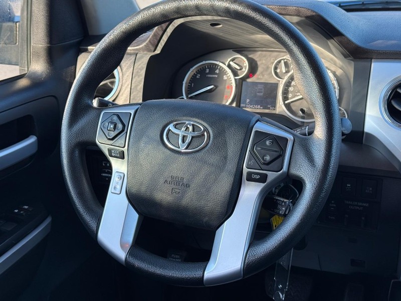 Toyota Tundra 2WD Vehicle Full-screen Gallery Image 10