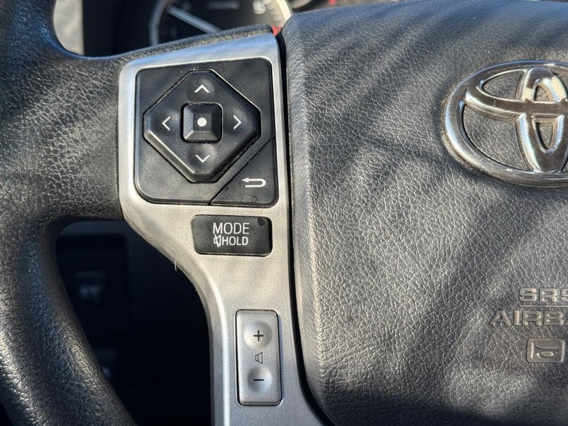 Toyota Tundra 2WD Vehicle Full-screen Gallery Image 11