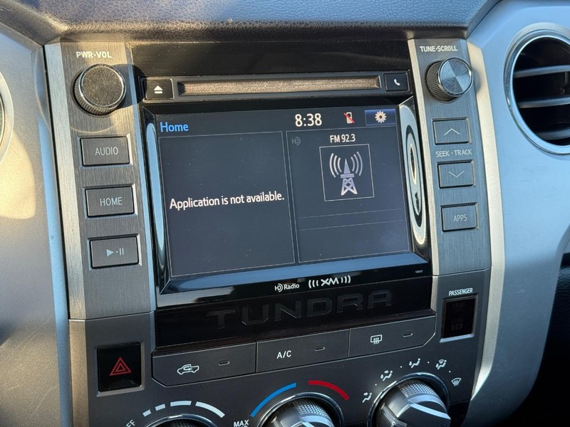 Toyota Tundra 2WD Vehicle Full-screen Gallery Image 14