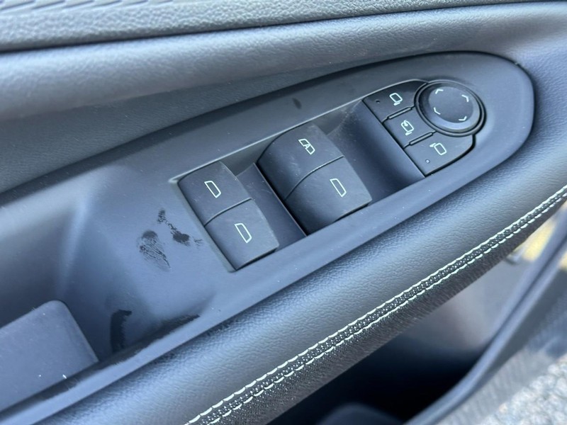 Chevrolet Blazer EV Vehicle Full-screen Gallery Image 9