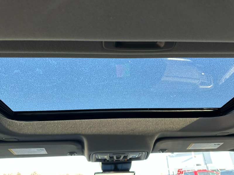 Chevrolet Silverado 1500 Vehicle Full-screen Gallery Image 5