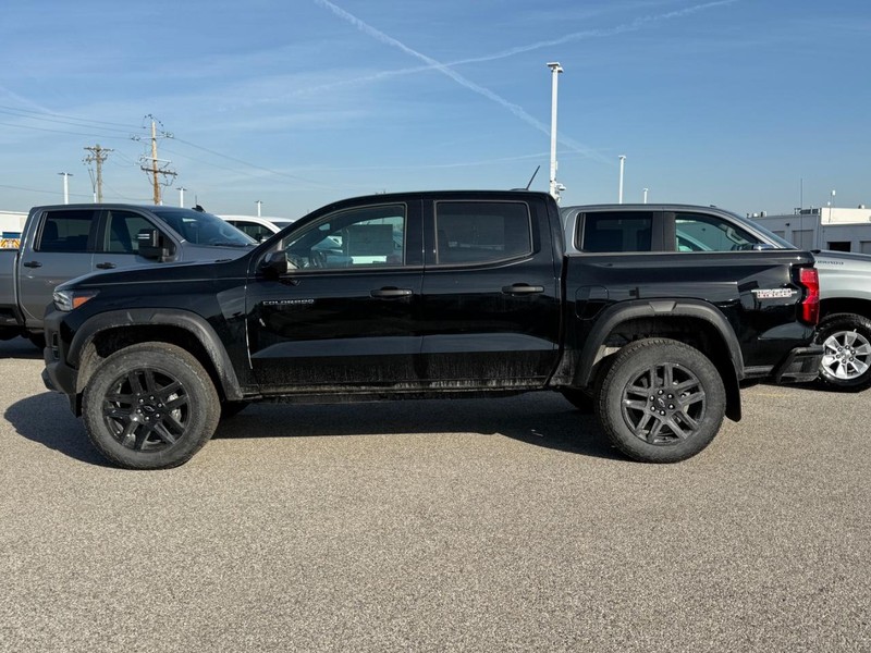 Chevrolet Colorado Vehicle Full-screen Gallery Image 2