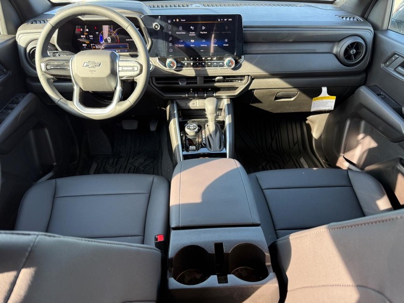 Chevrolet Colorado Vehicle Full-screen Gallery Image 6