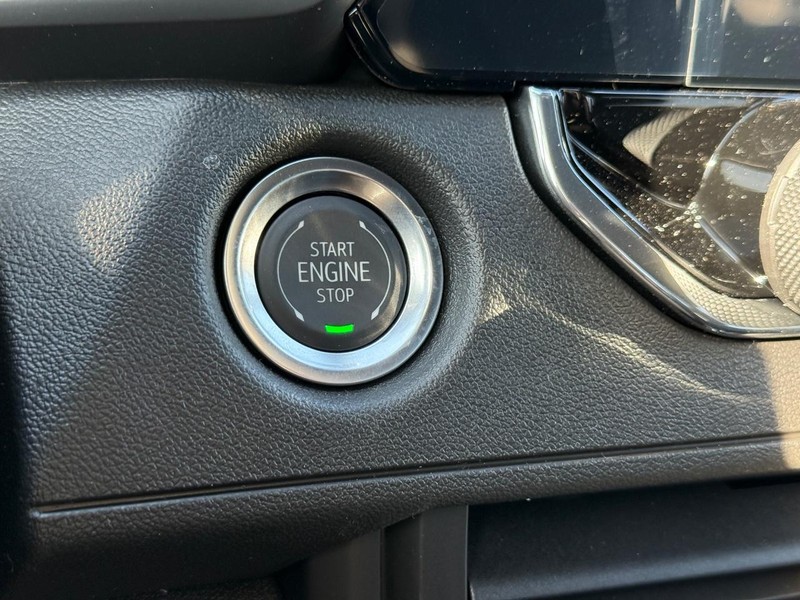 Chevrolet Colorado Vehicle Full-screen Gallery Image 10