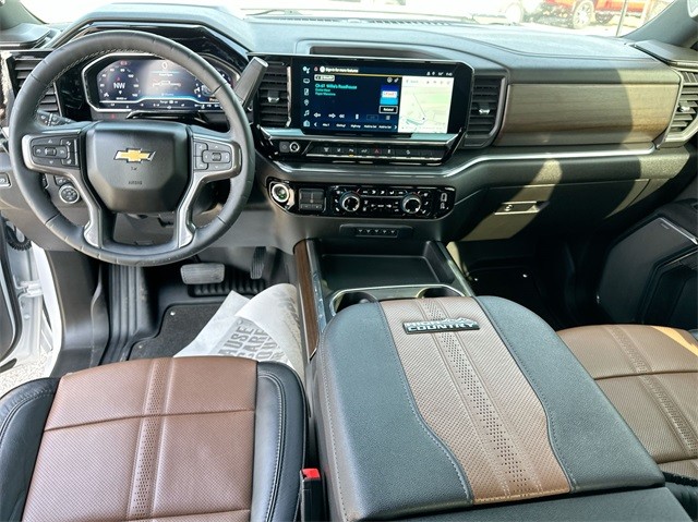 Chevrolet Silverado 2500HD Vehicle Full-screen Gallery Image 20