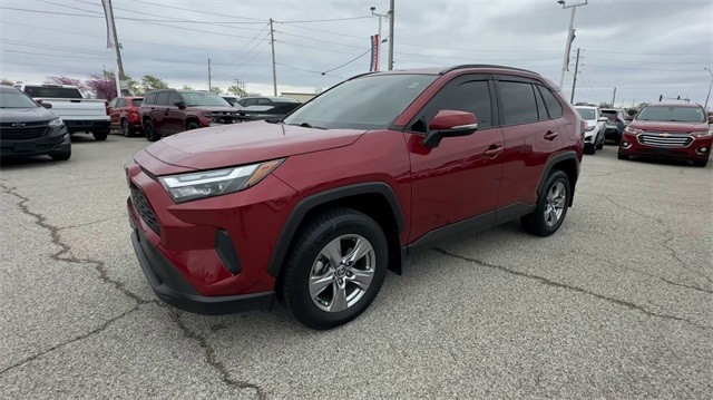 Toyota RAV4 Vehicle Full-screen Gallery Image 4