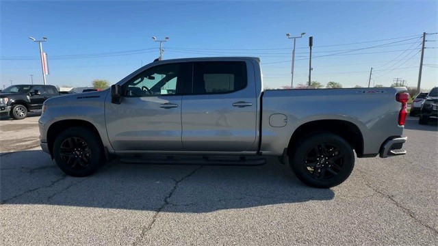 Chevrolet Silverado 1500 Vehicle Full-screen Gallery Image 5