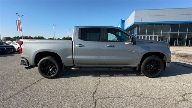 Chevrolet Silverado 1500 Vehicle Full-screen Gallery Image 9