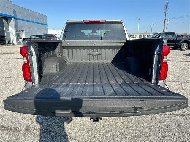 Chevrolet Silverado 1500 Vehicle Full-screen Gallery Image 25