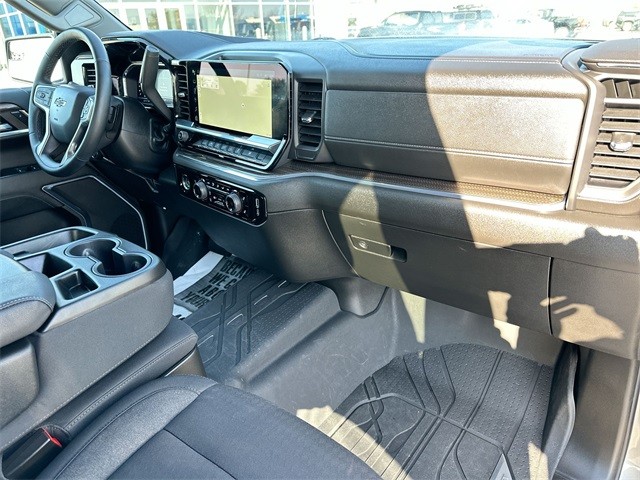 Chevrolet Silverado 1500 Vehicle Full-screen Gallery Image 28