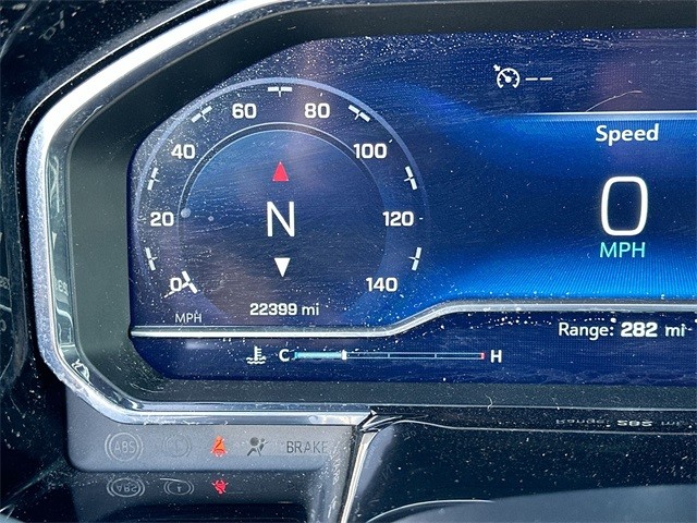 Chevrolet Silverado 1500 Vehicle Full-screen Gallery Image 12