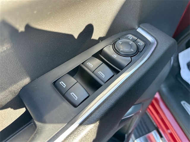 Chevrolet Silverado 1500 Vehicle Full-screen Gallery Image 23