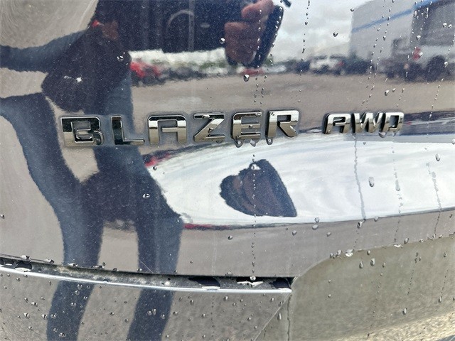Chevrolet Blazer Vehicle Full-screen Gallery Image 31