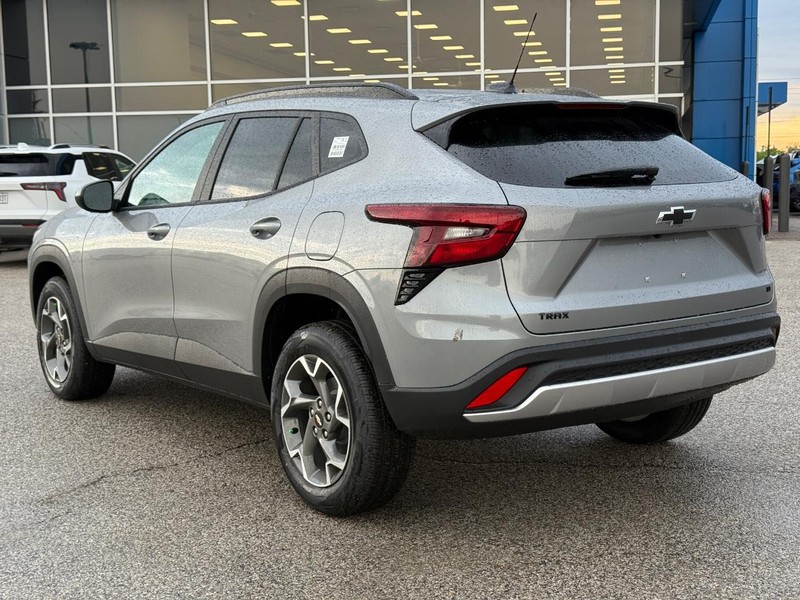 Chevrolet Trax Vehicle Full-screen Gallery Image 3