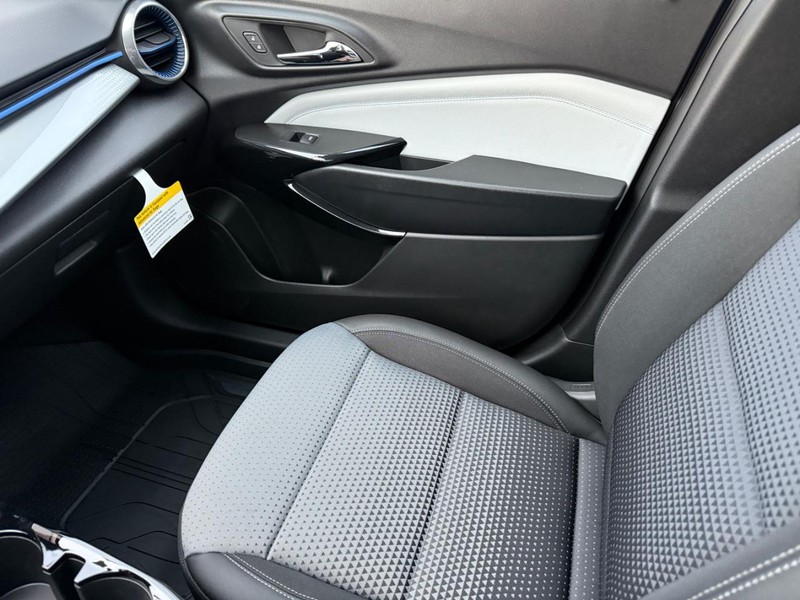 Chevrolet Trax Vehicle Full-screen Gallery Image 15