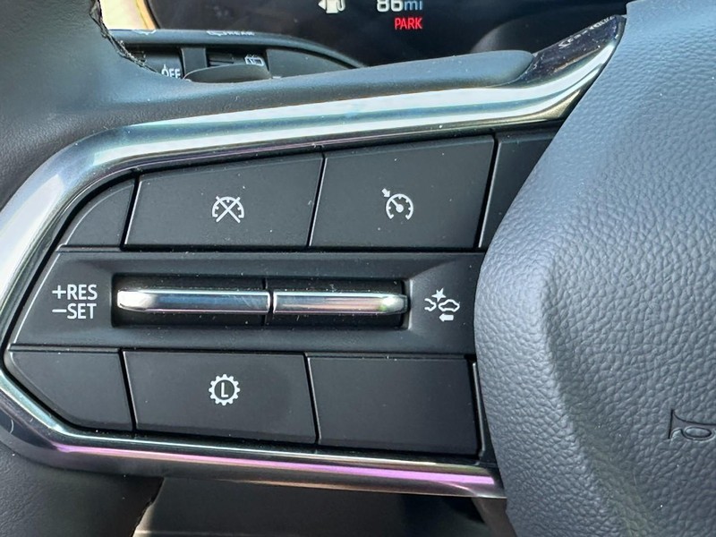 Chevrolet Equinox Vehicle Full-screen Gallery Image 11