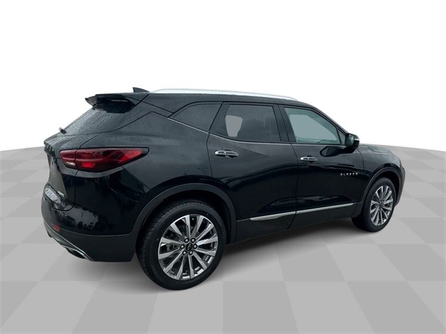 Chevrolet Blazer Vehicle Full-screen Gallery Image 8