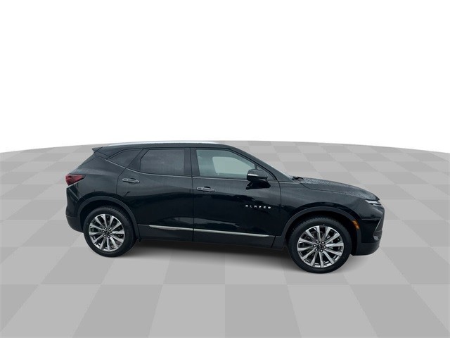 Chevrolet Blazer Vehicle Full-screen Gallery Image 9