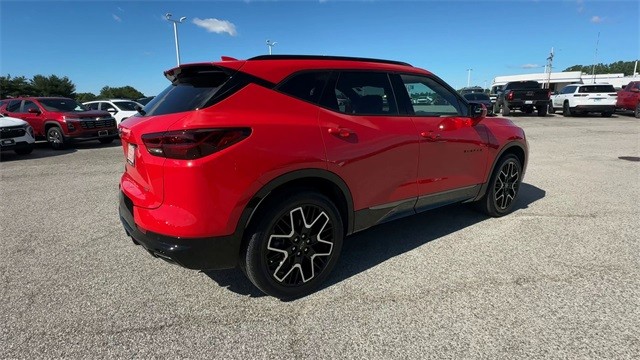Chevrolet Blazer Vehicle Full-screen Gallery Image 8