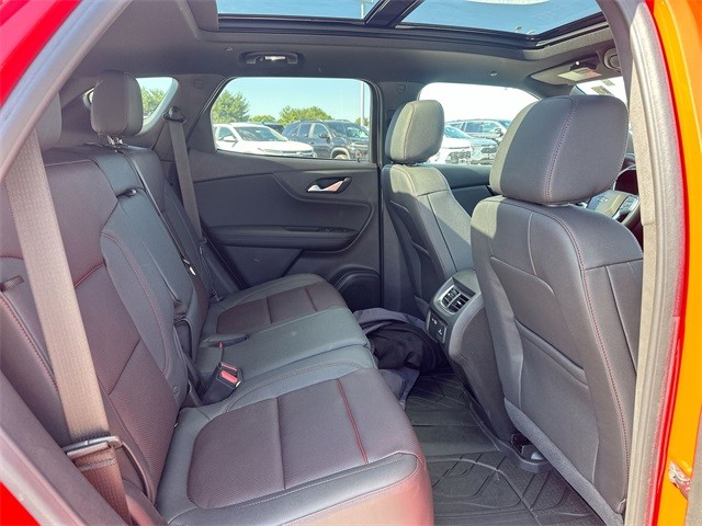 Chevrolet Blazer Vehicle Full-screen Gallery Image 28
