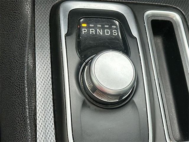 Chrysler 300 Vehicle Full-screen Gallery Image 16