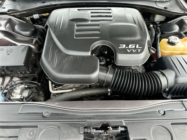 Chrysler 300 Vehicle Full-screen Gallery Image 31