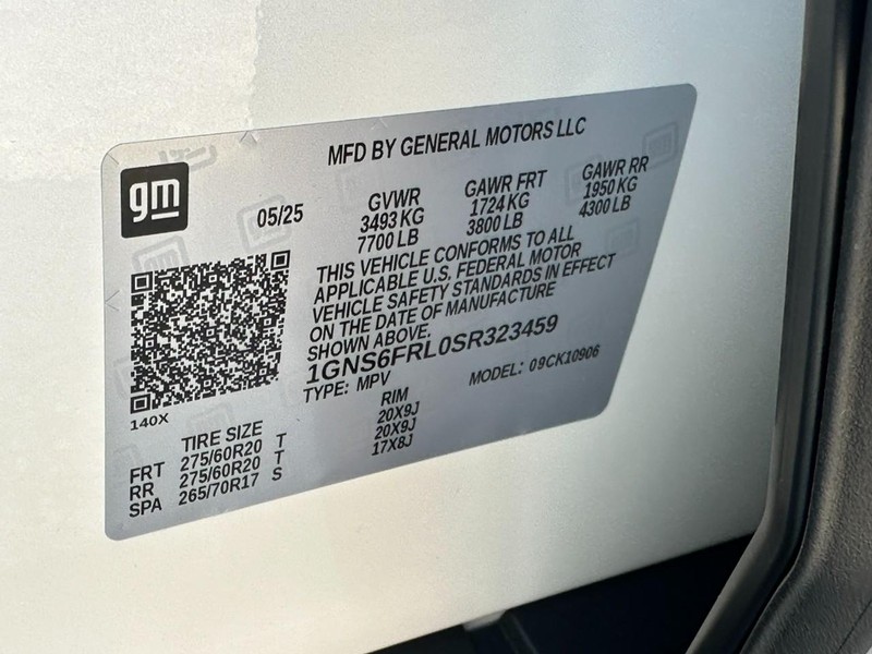 Chevrolet Suburban Vehicle Full-screen Gallery Image 20